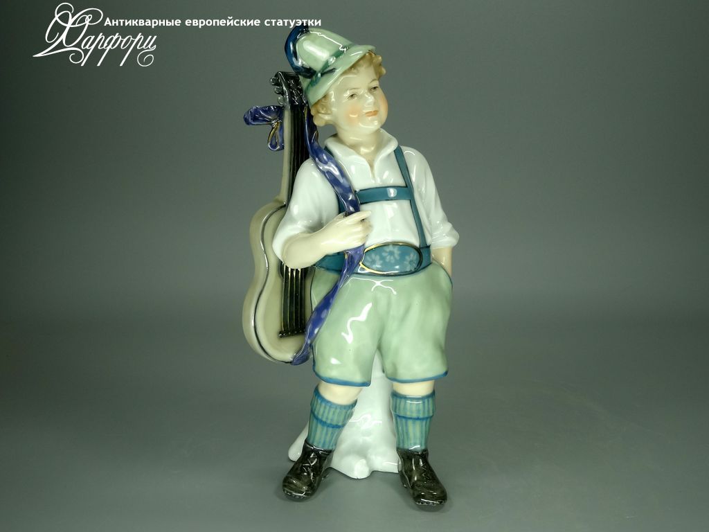 Купить фарфоровую статуэтку KARL ENS Весельчак